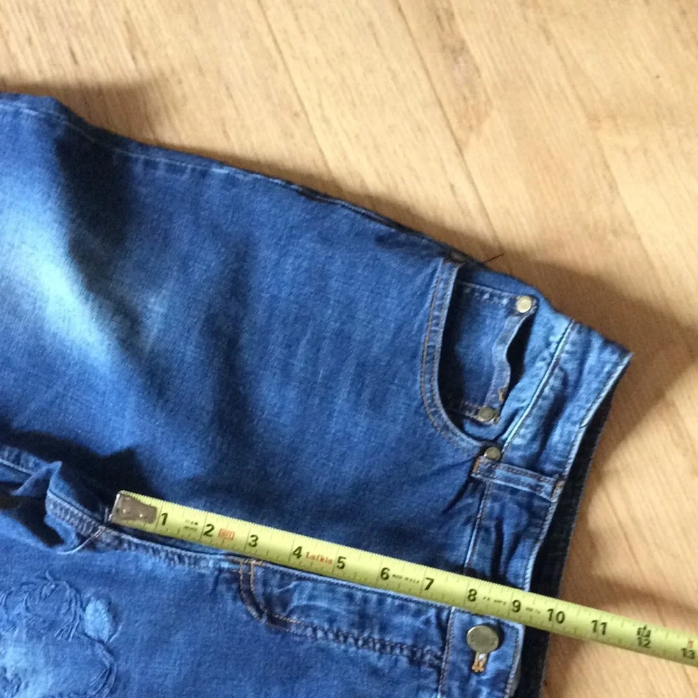 EUC Eric skinny jeans w/blue floral embroidery - Picture 9 of 12